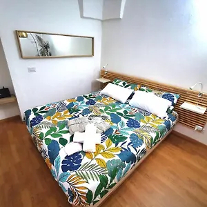 https://ma-ma-crociferi.taorminaitalyhotels.com
